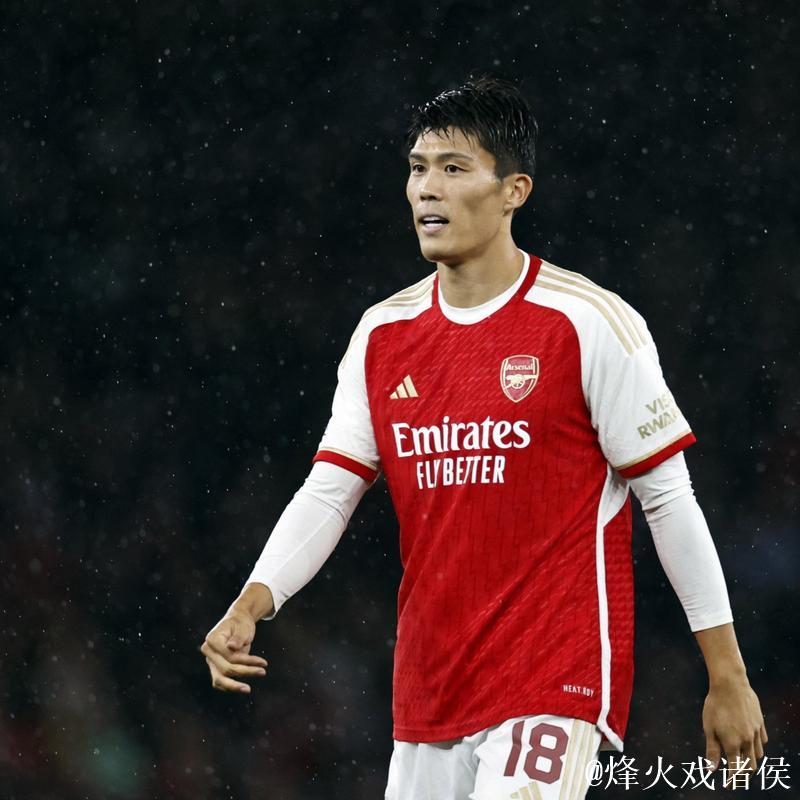 罗马诺确认：富安健洋自由转会阿贾克斯，签约至2026年6月